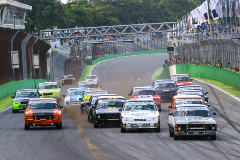 Evandro Camargo é o campeão na Old Stock Race 2022