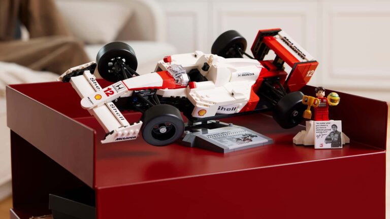 Lego lança kit do McLaren MP4/4 com figura de Ayrton Senna
